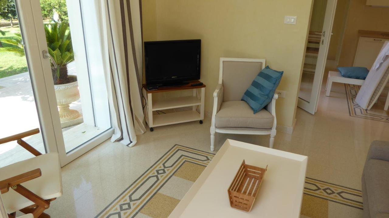 Villa Sirgole Rosa With Pool, Galatina Cutrofiano Buitenkant foto