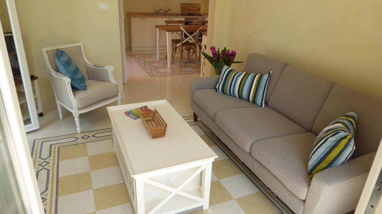 Villa Sirgole Rosa With Pool, Galatina Cutrofiano Buitenkant foto
